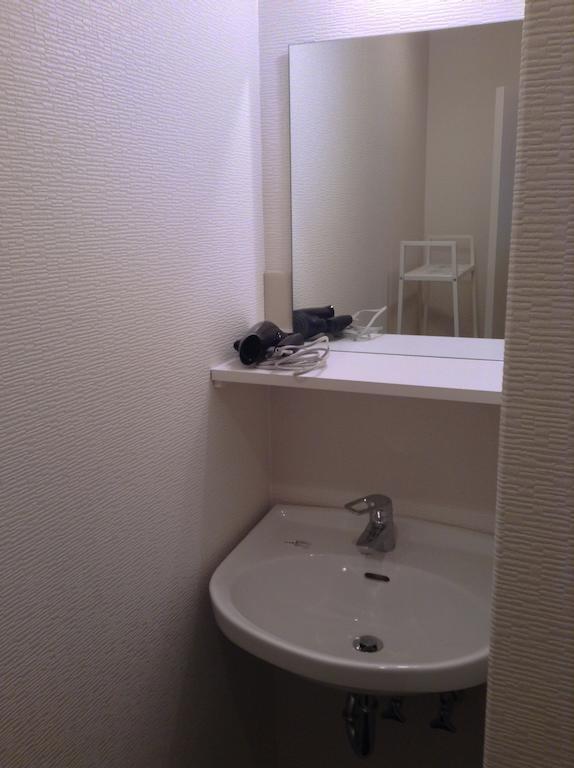 Daikoku Hostel Osaka Exterior photo