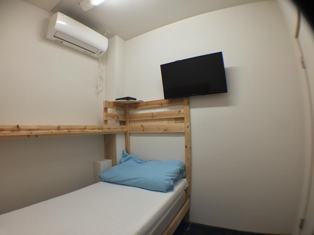 Daikoku Hostel Osaka Exterior photo